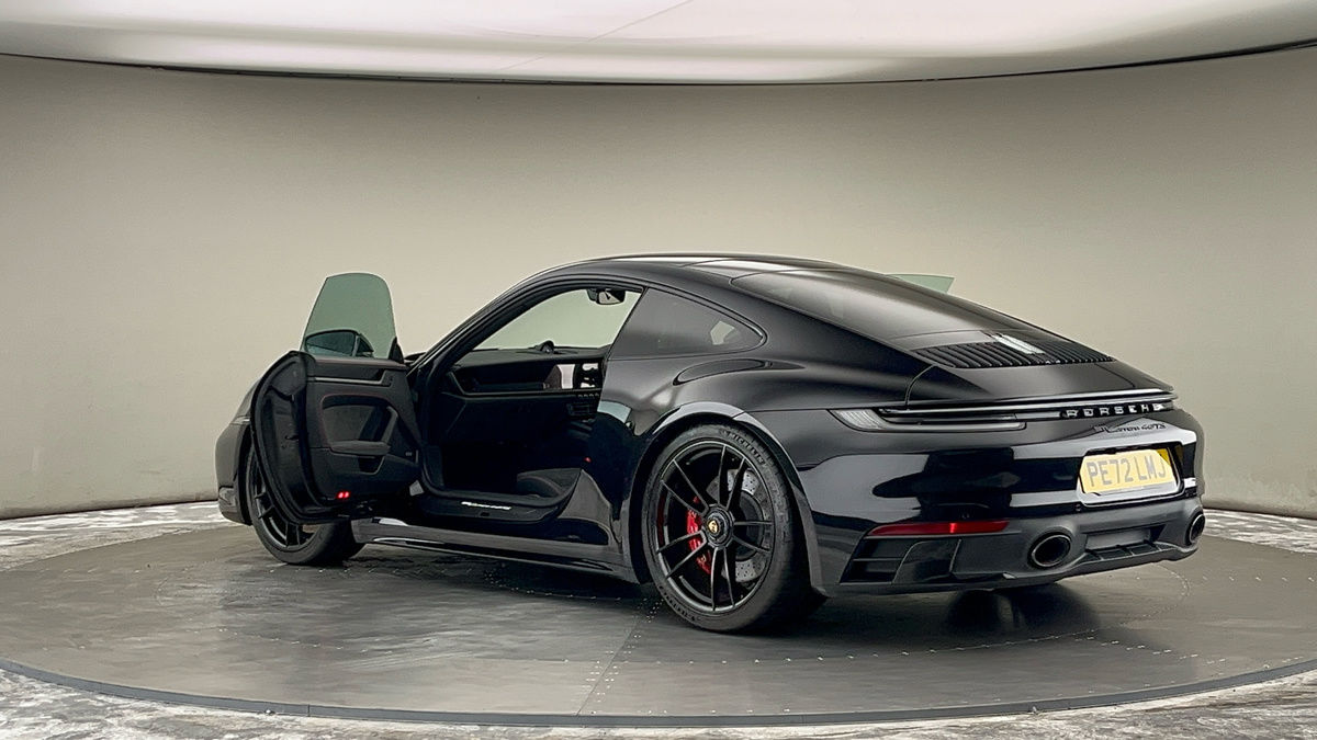 More views of Porsche 911