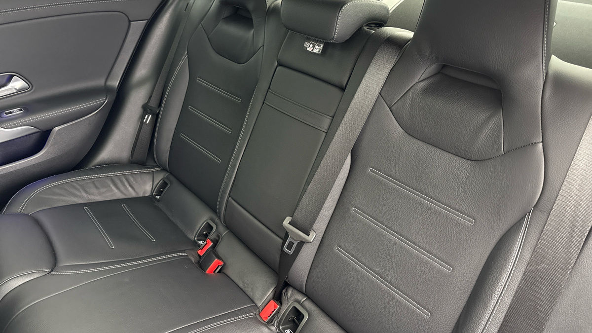 Mercedes-Benz CLA Image 8