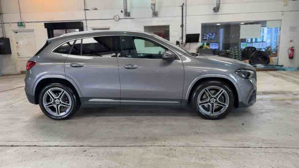 More views of Mercedes-Benz GLA