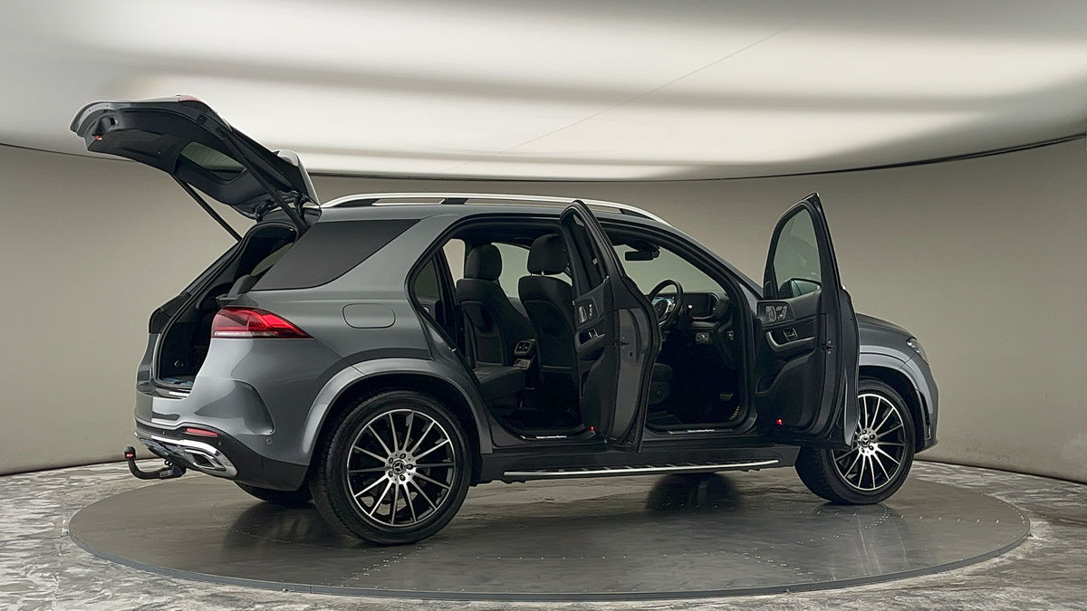 More views of Mercedes-Benz GLE