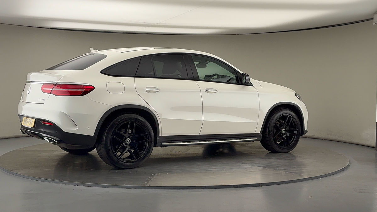 More views of Mercedes-Benz GLE