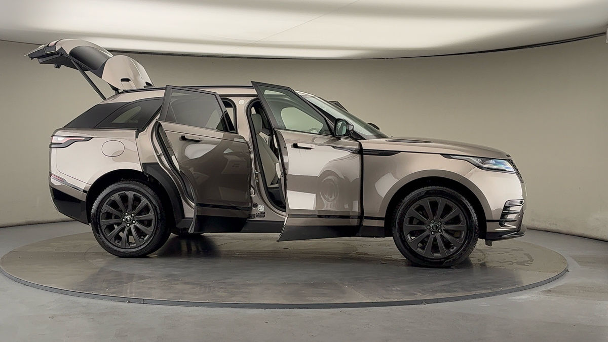 More views of Land Rover Range Rover Velar