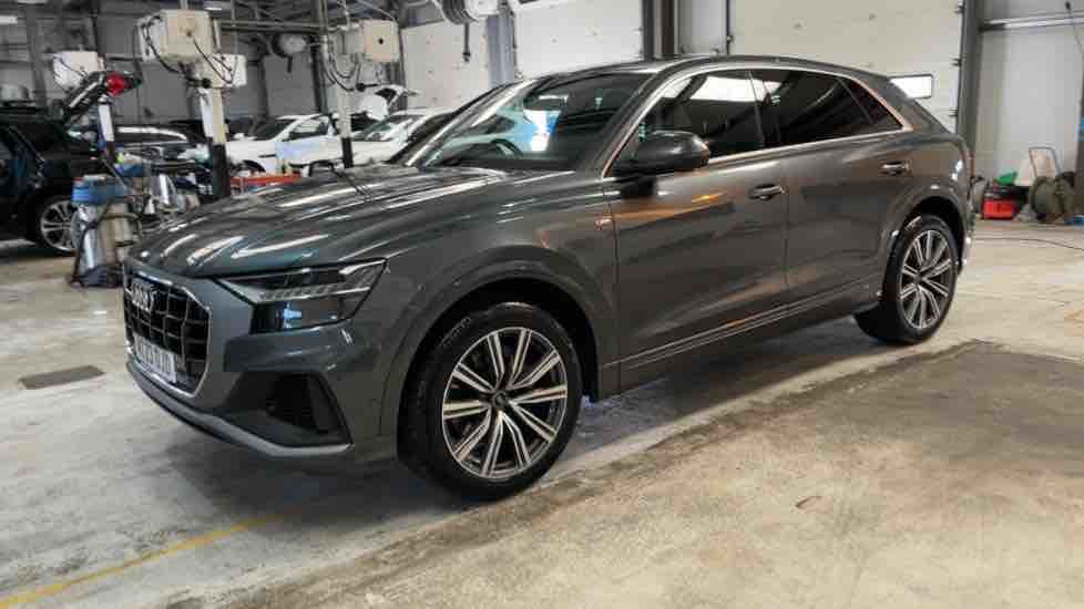 More views of Audi Q8