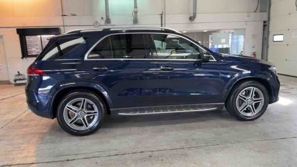 More views of Mercedes-Benz GLE