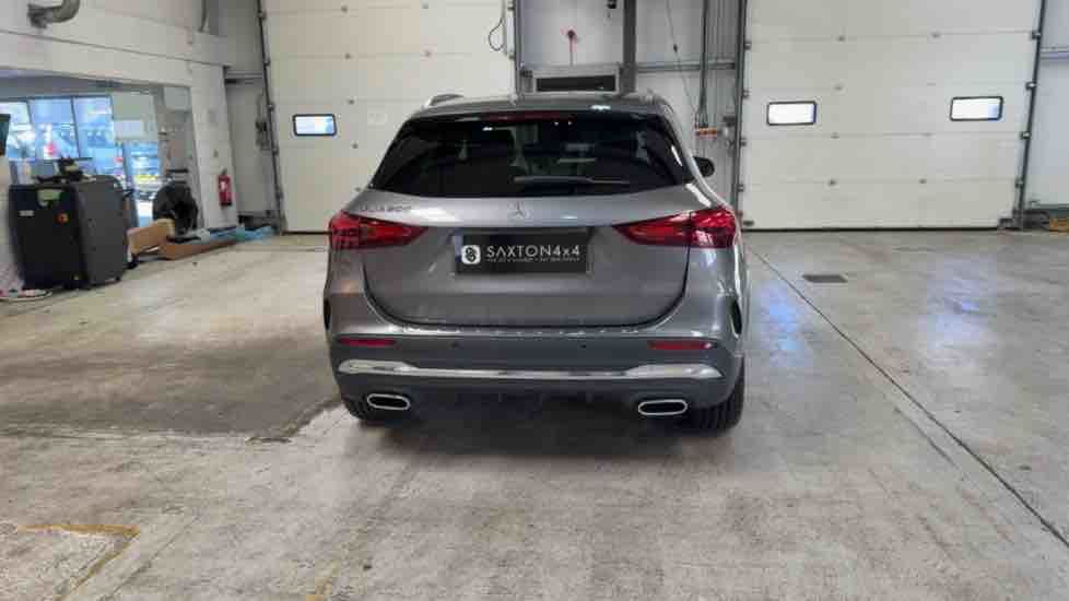 More views of Mercedes-Benz GLA