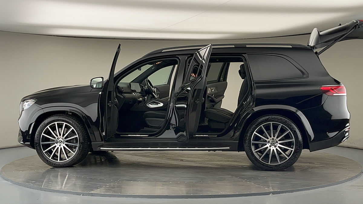 More views of Mercedes-Benz GLS