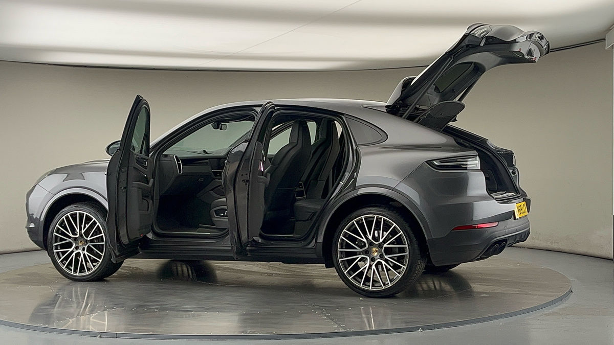 More views of Porsche Cayenne