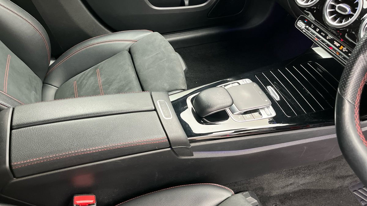 Mercedes-Benz A Class Image 18