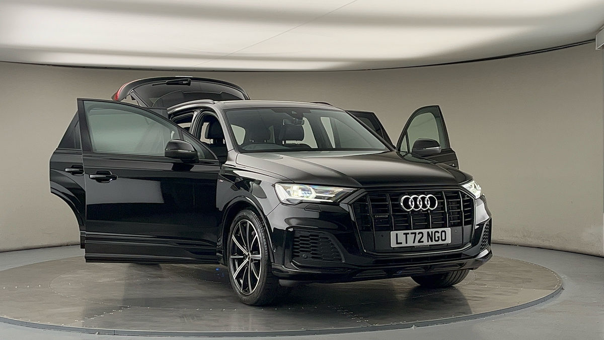 More views of Audi Q7