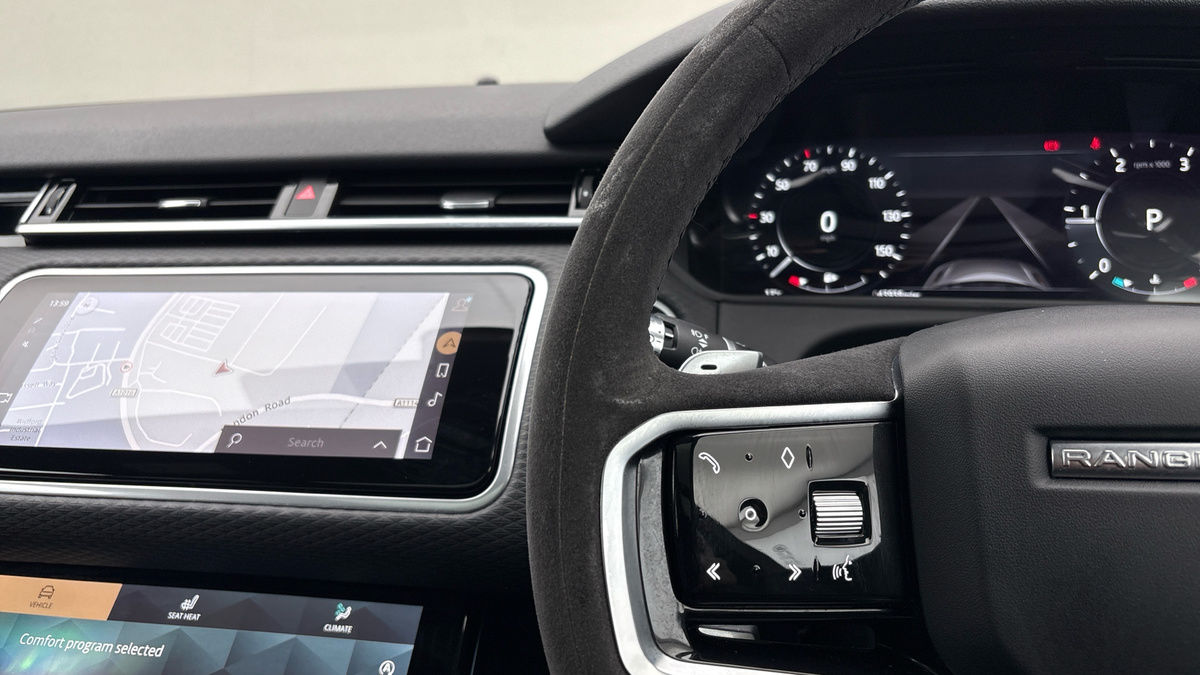 Land Rover Range Rover Velar Image 13