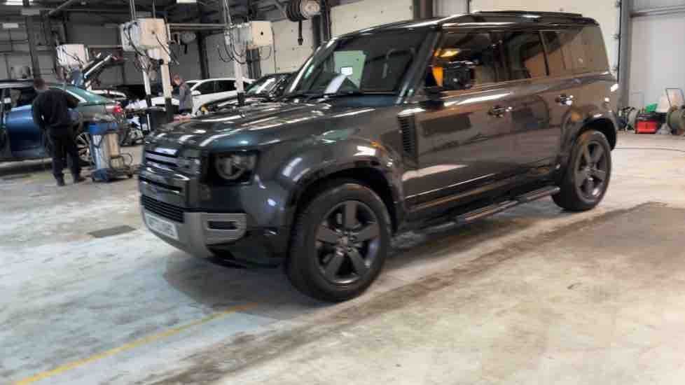 More views of Land Rover Defender 110