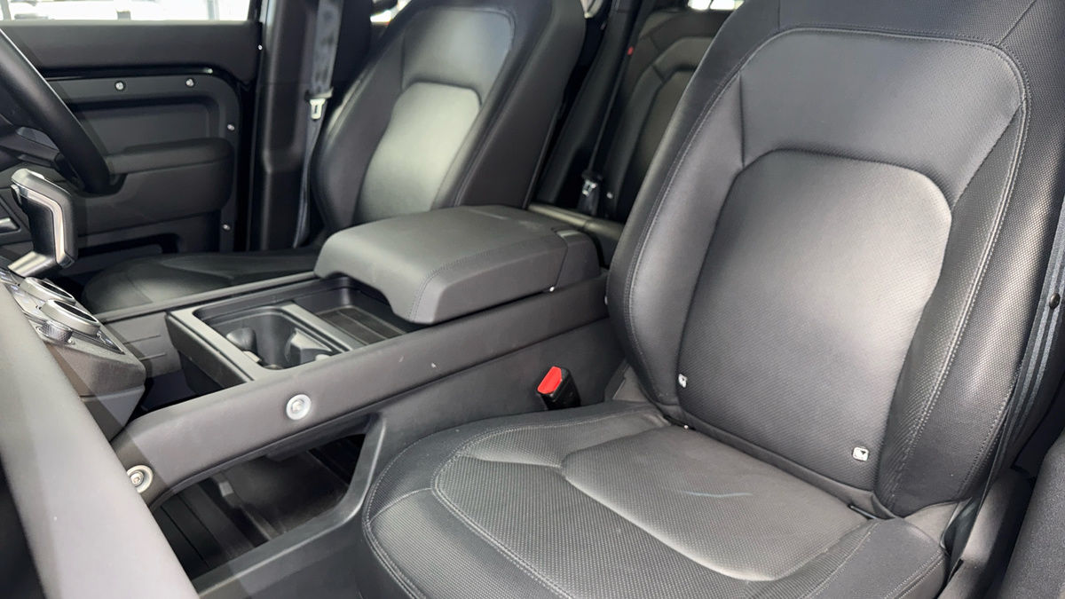 Land Rover Defender 110 Urban Image 12