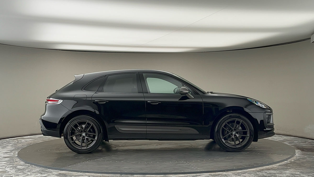 Porsche Macan Image 16