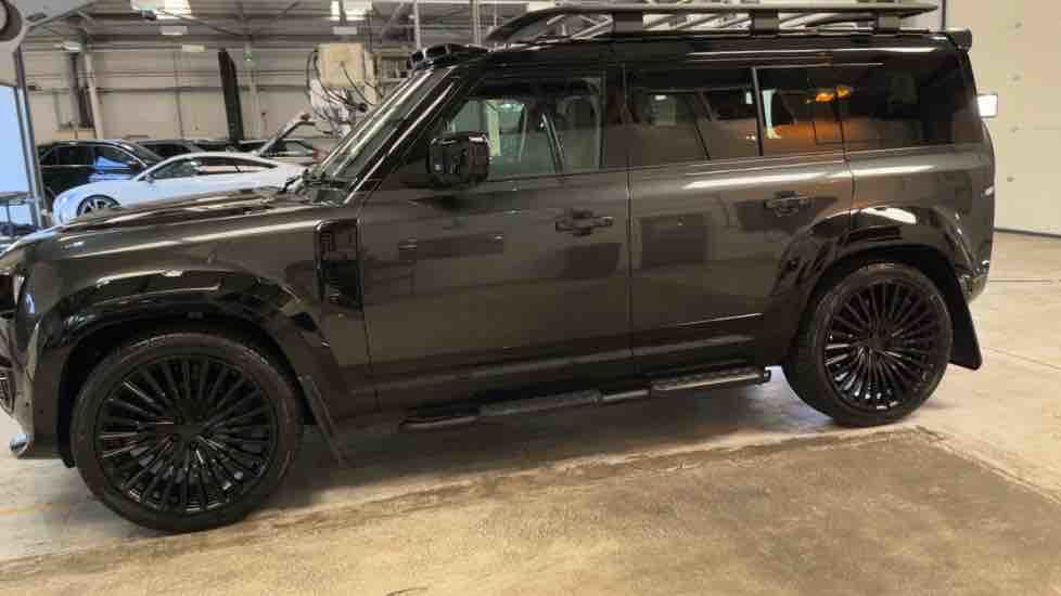More views of Land Rover Defender 110