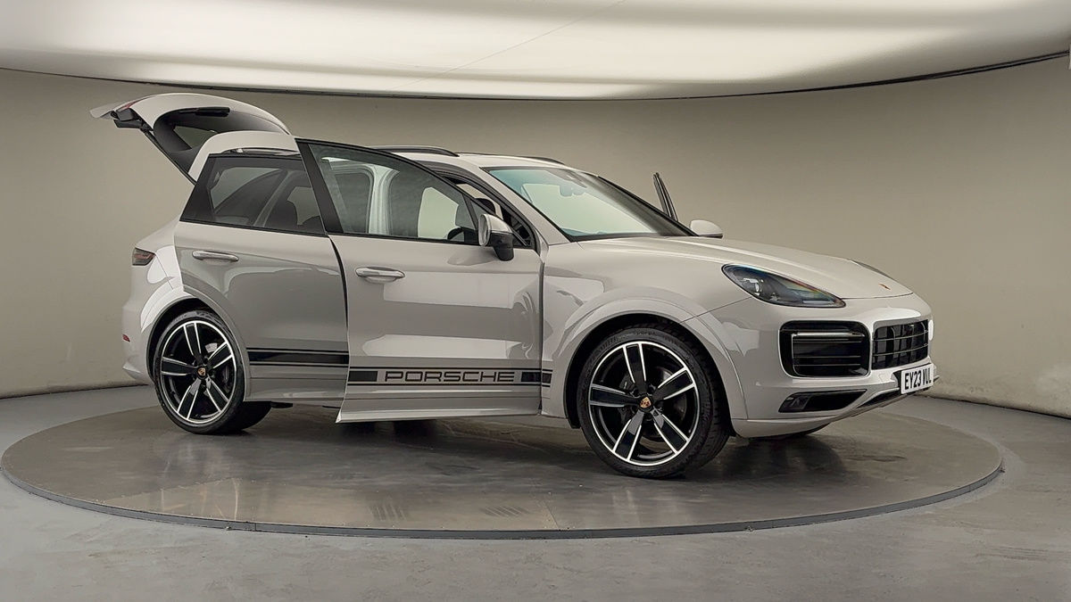 More views of Porsche Cayenne