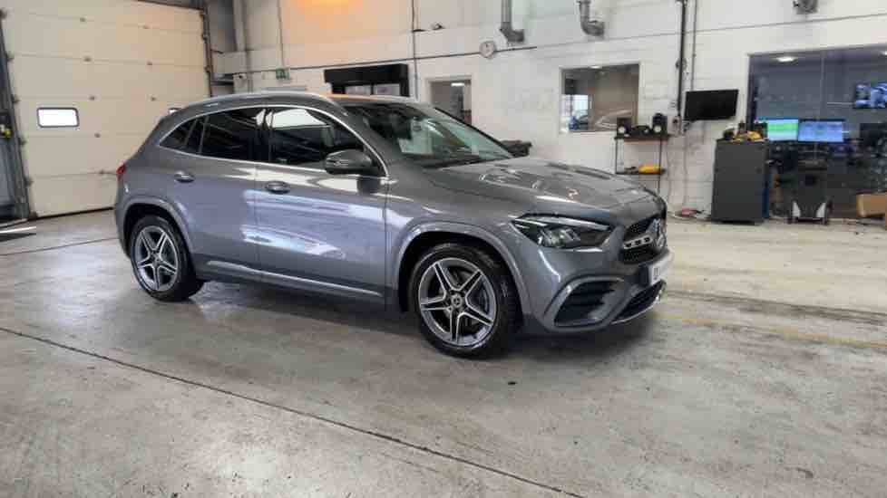 More views of Mercedes-Benz GLA