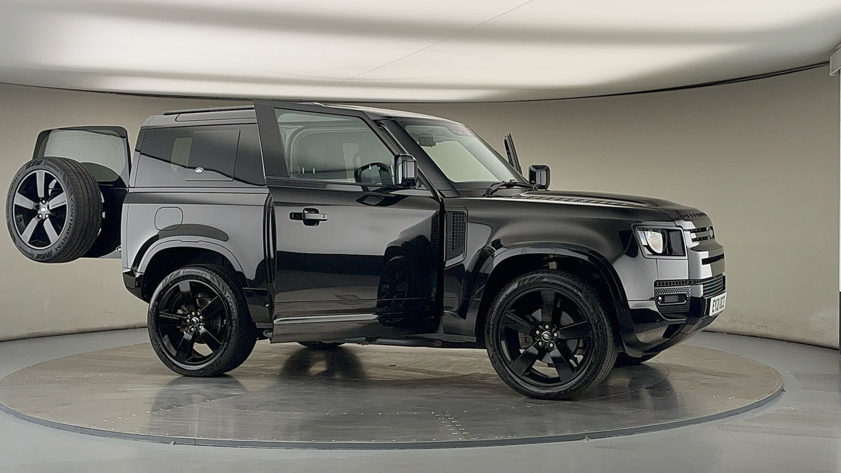 More views of Land Rover Defender 90