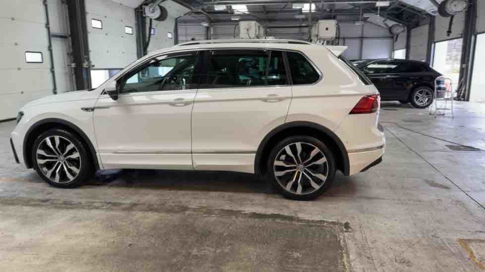 More views of Volkswagen Tiguan