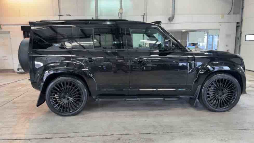 More views of Land Rover Defender 110