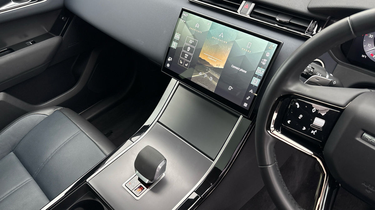 Land Rover Range Rover Velar Image 18