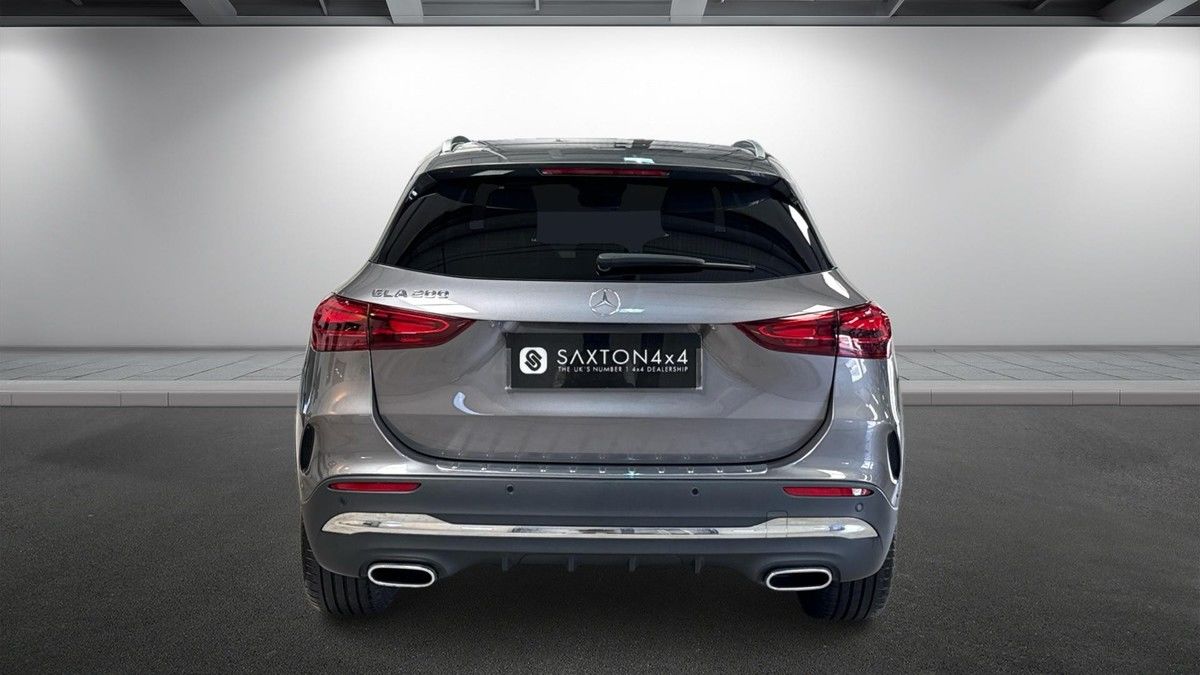 Mercedes-Benz GLA Image 4