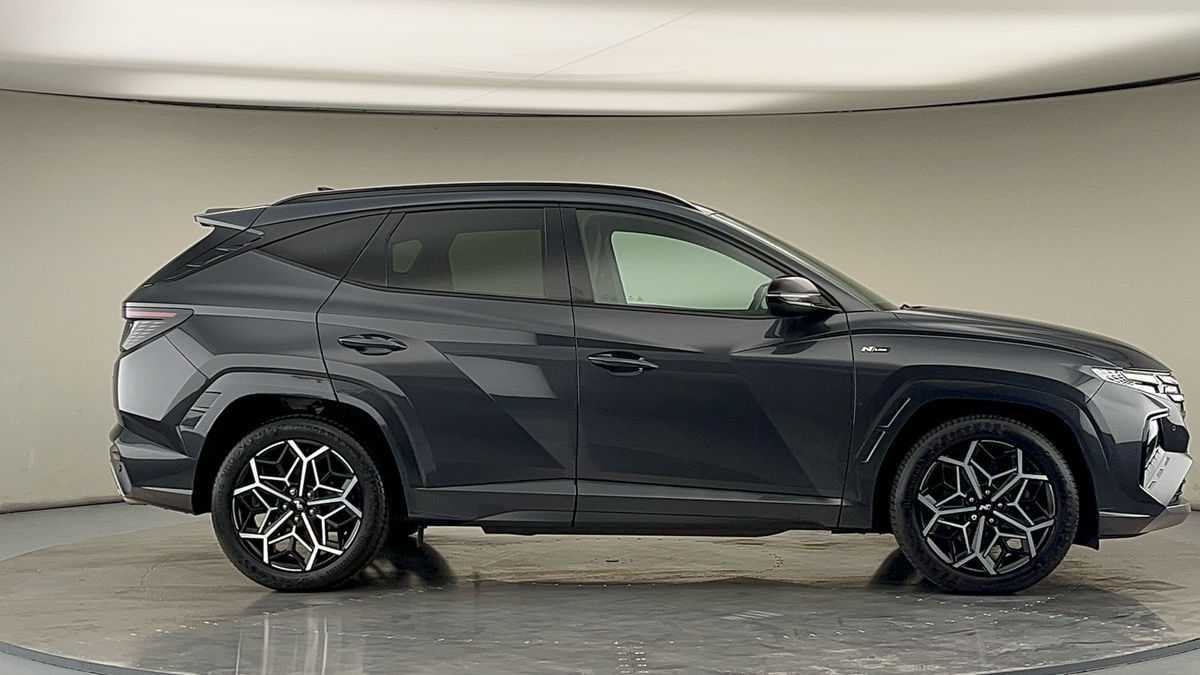 More views of Hyundai TUCSON