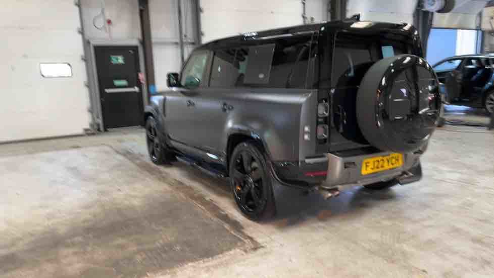 More views of Land Rover Defender 110