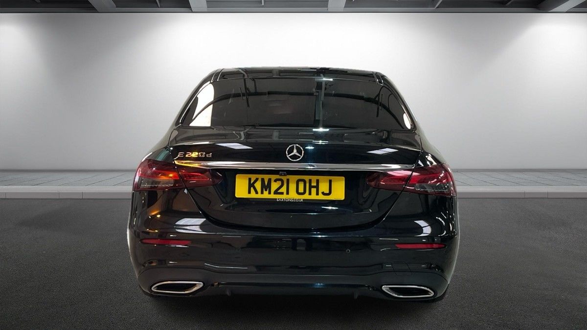 Mercedes-Benz E Class Image 4