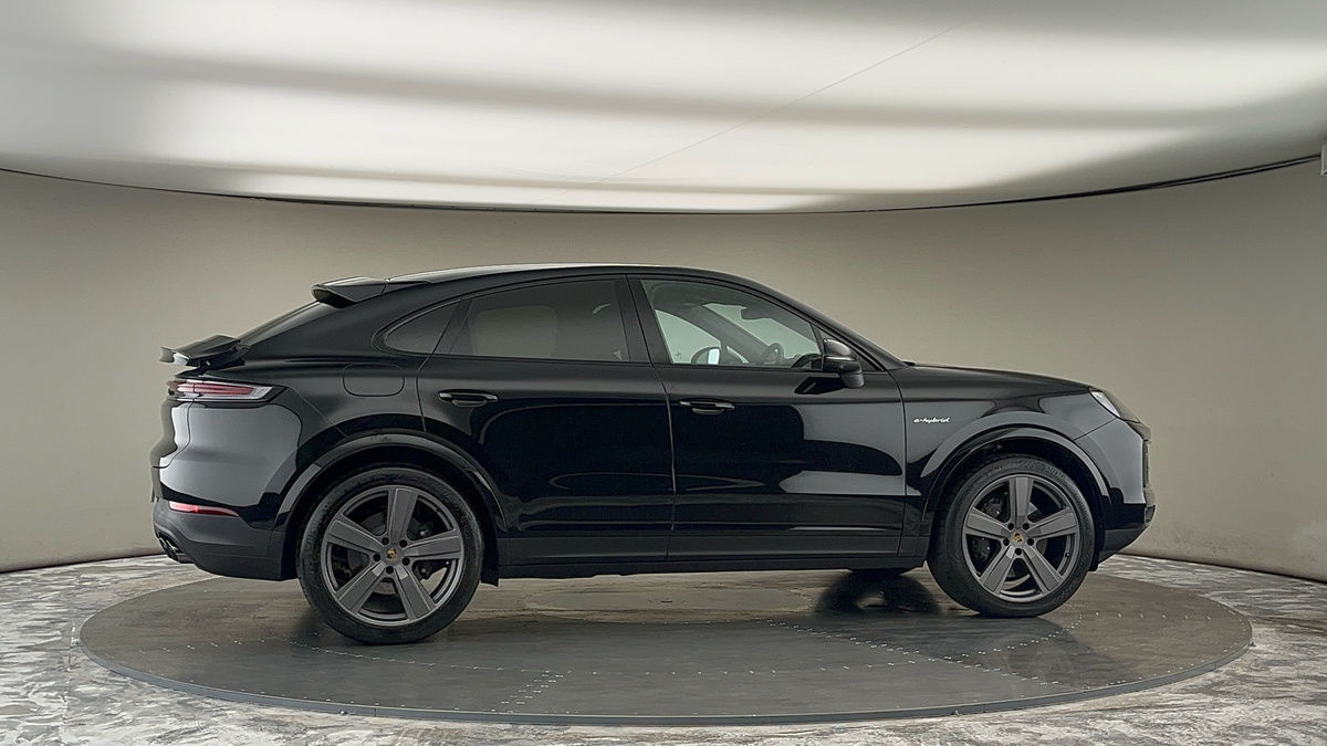 More views of Porsche Cayenne