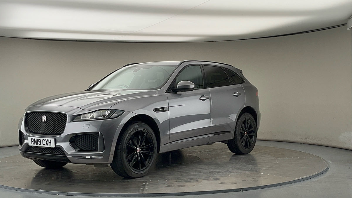 Jaguar F-PACE Image 20