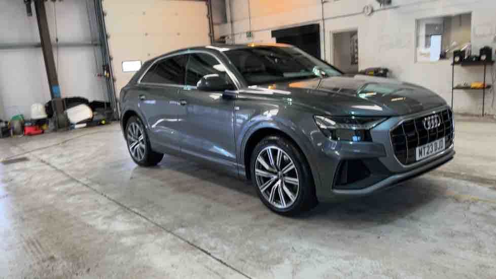 More views of Audi Q8