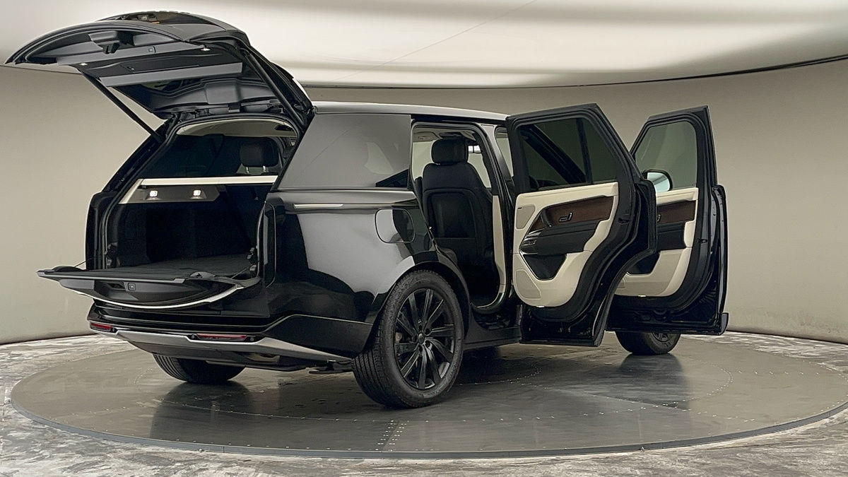More views of Land Rover Range Rover