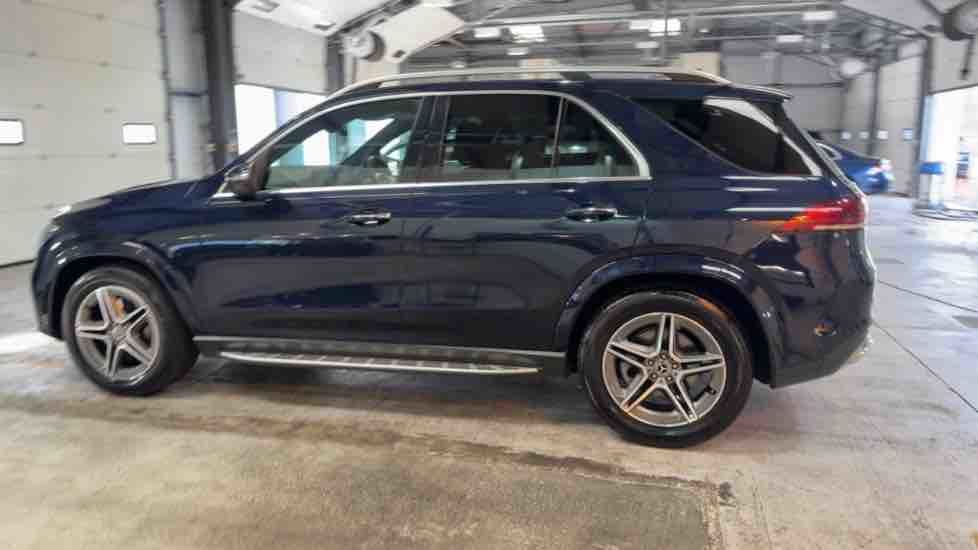 More views of Mercedes-Benz GLE