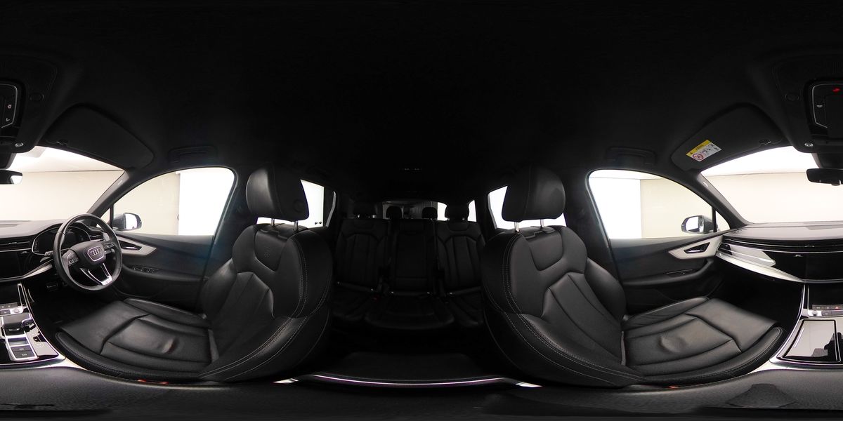 More views of Audi Q7