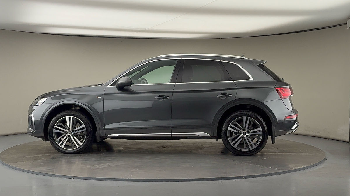 More views of Audi Q5