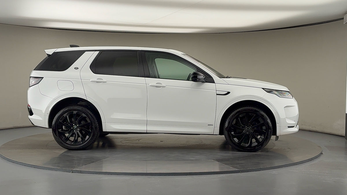 Land Rover Discovery Sport Image 16