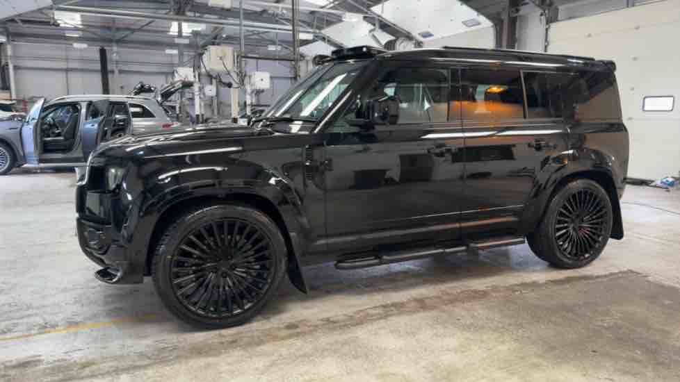 More views of Land Rover Defender 110