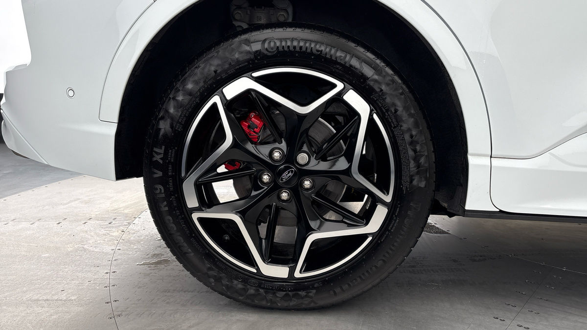 Ford Kuga Image 10