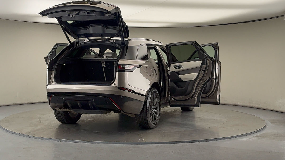 More views of Land Rover Range Rover Velar