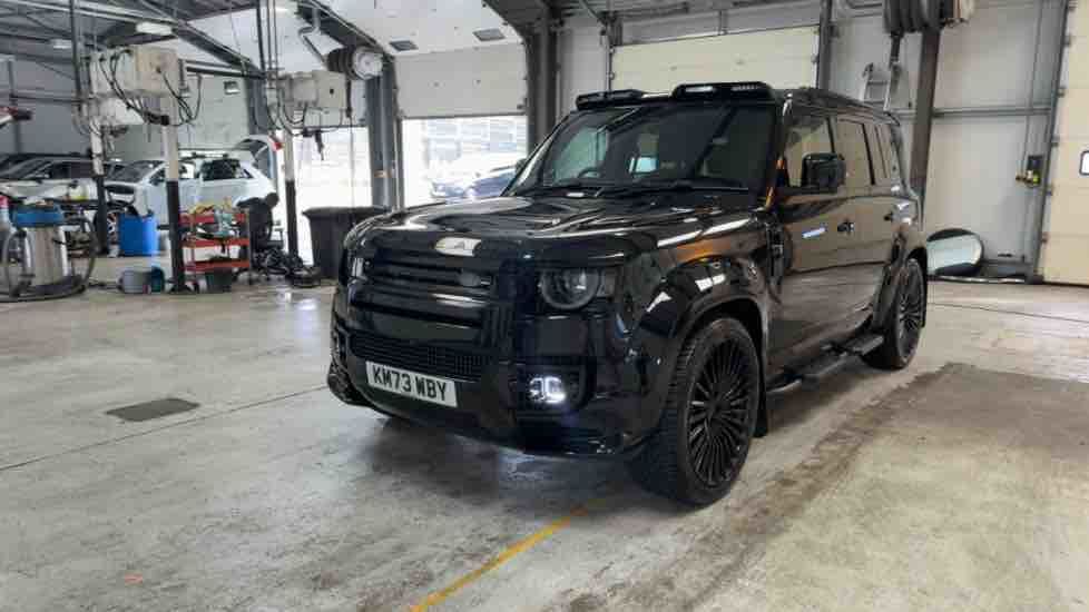 More views of Land Rover Defender 110