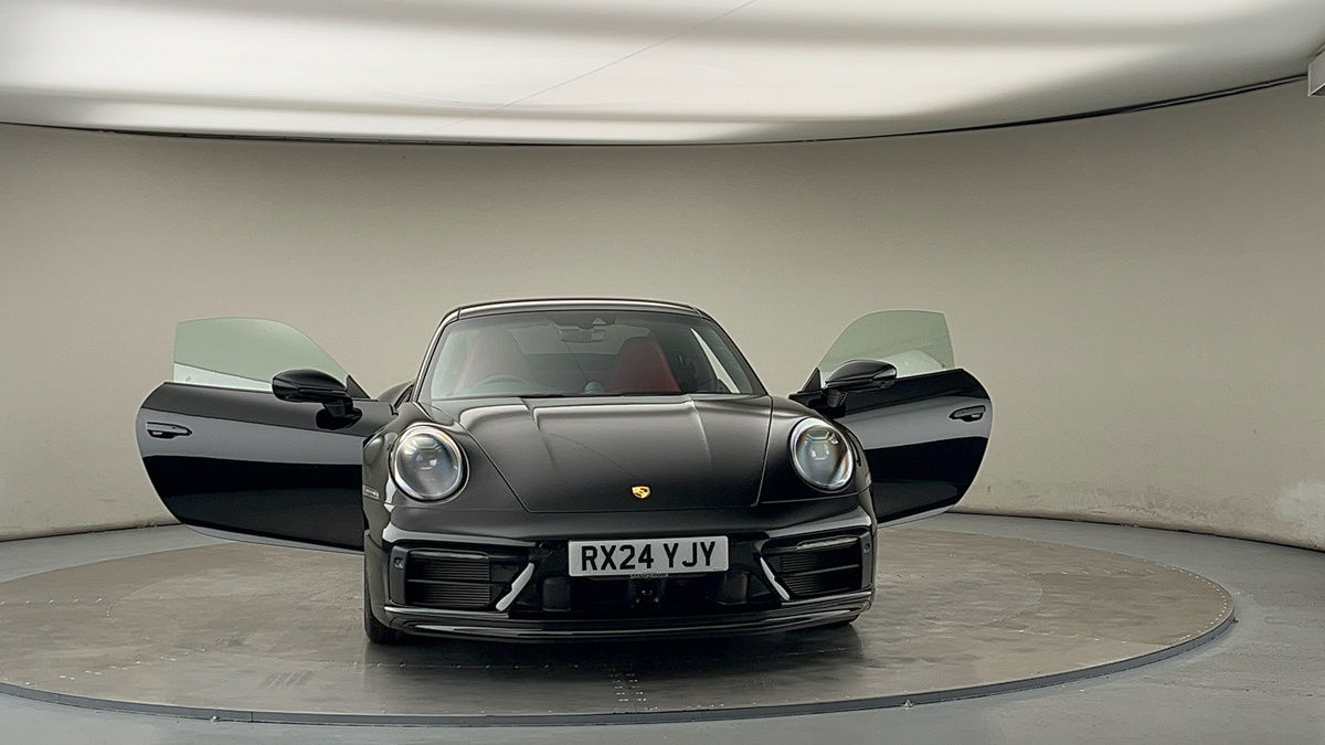 More views of Porsche 911