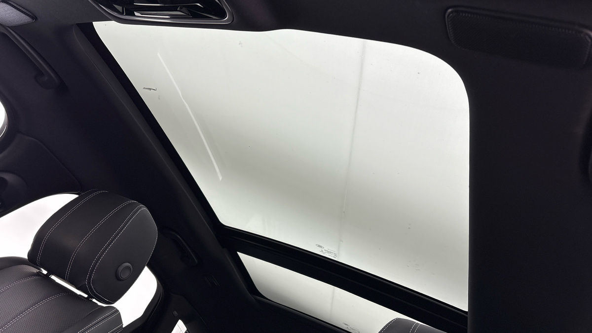 Land Rover Range Rover Velar Image 6