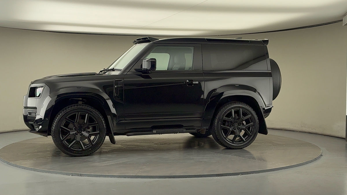 More views of Land Rover Defender 90
