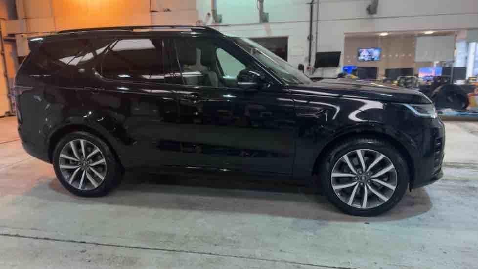 More views of Land Rover Discovery