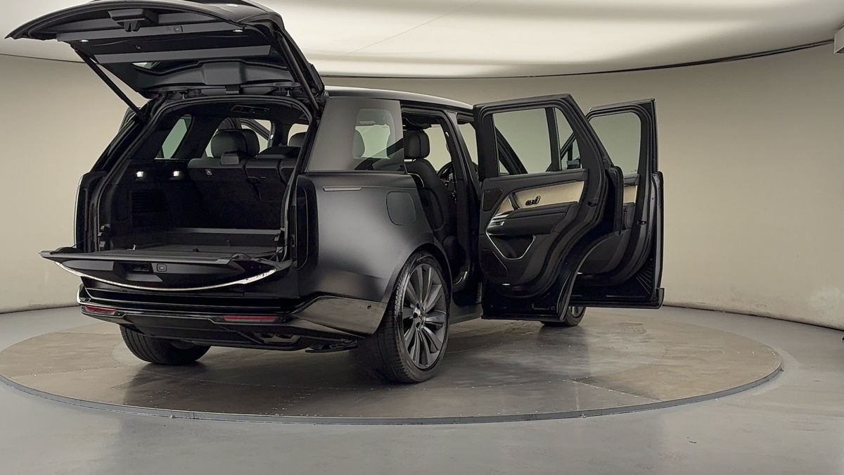 More views of Land Rover Range Rover