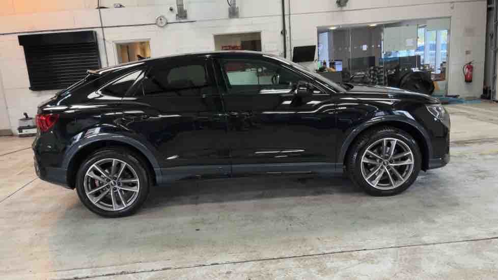 More views of Audi Q3