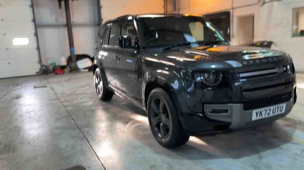 More views of Land Rover Defender 110