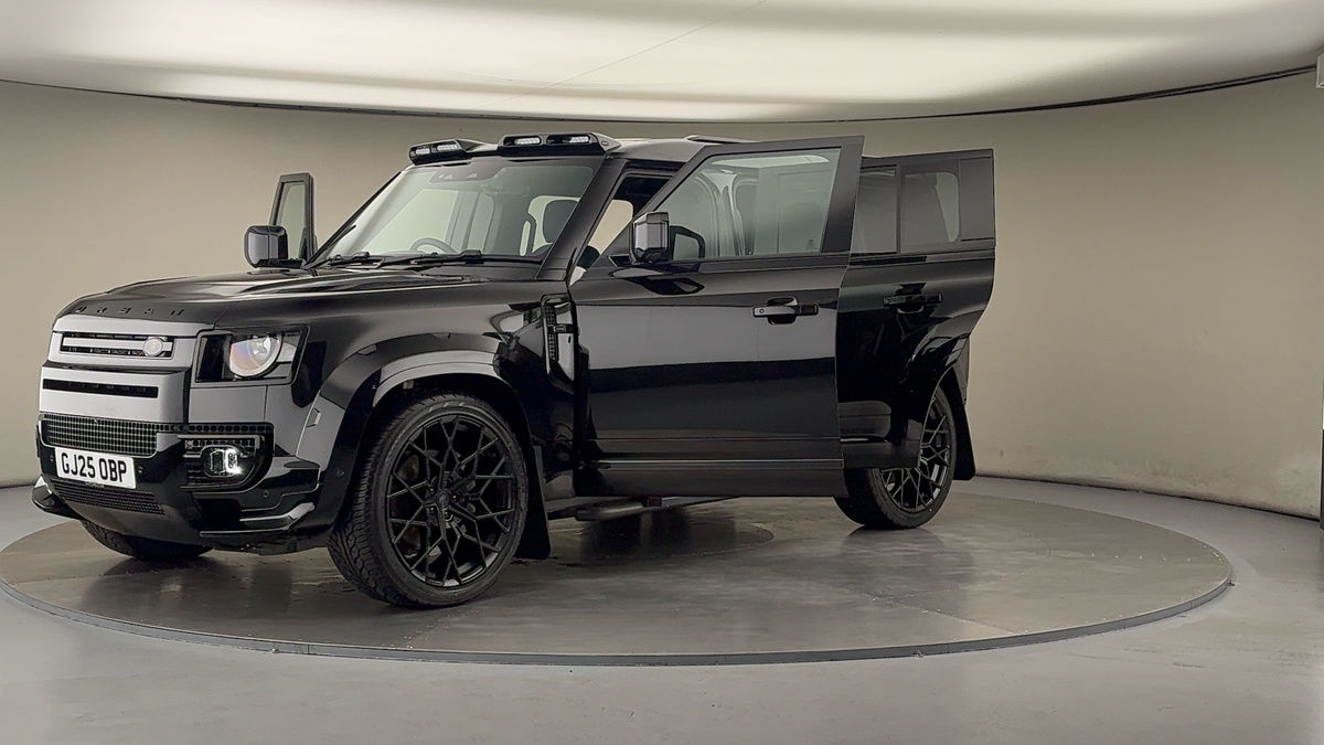 More views of Land Rover Defender 110