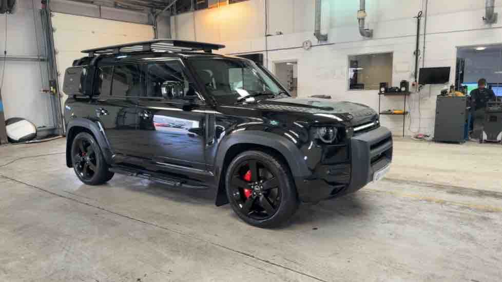 More views of Land Rover Defender 110