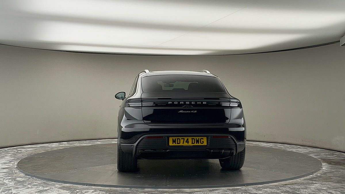 More views of Porsche Macan